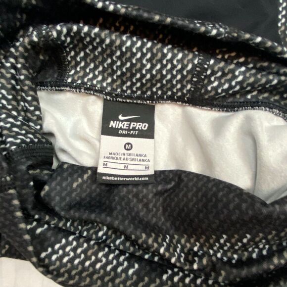 Nike Pro Top Womens Medium Black Aztec Thumb Holes Dri Fit Turtleneck Logo - Picture 5 of 8